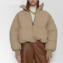 Jaqueta Puffer GoldLess™ com Gola Alta e Caimento Soltinho / A Mais Quentinha e Estilosa para você Arrasar no Inverno!